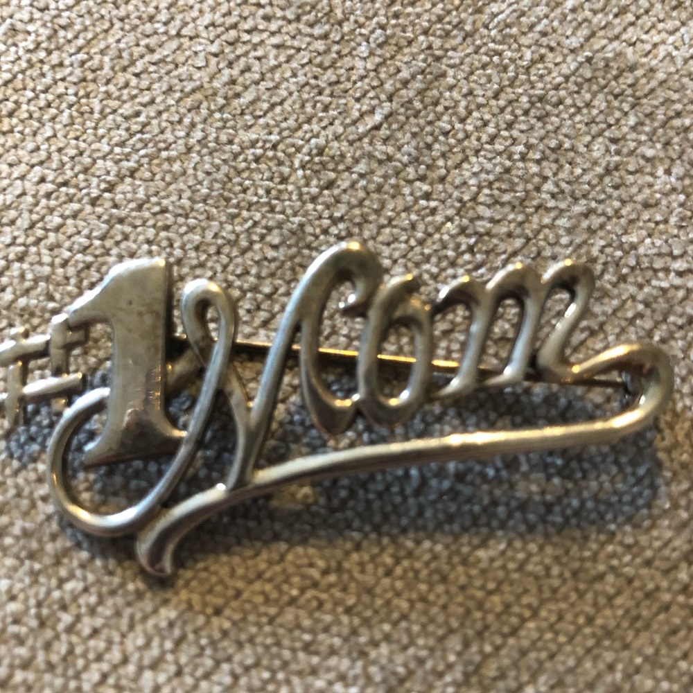 Vintage #1Mom Thailand 925 Sterling Silver Brooch